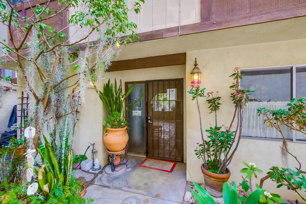 Virtual tour photo 5 of 43 for 2885 47th St
