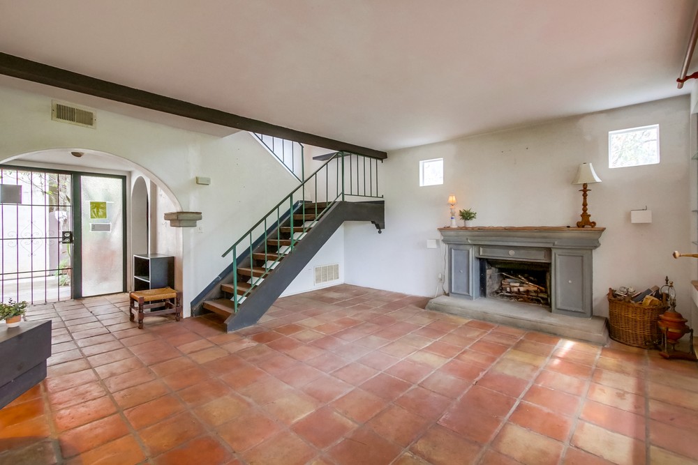 Virtual tour photo 8 of 43 for 2885 47th St