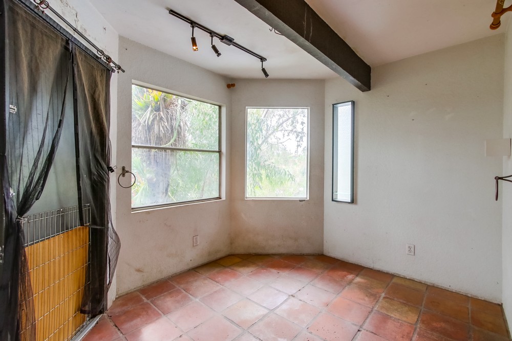 Virtual tour photo 11 of 43 for 2885 47th St