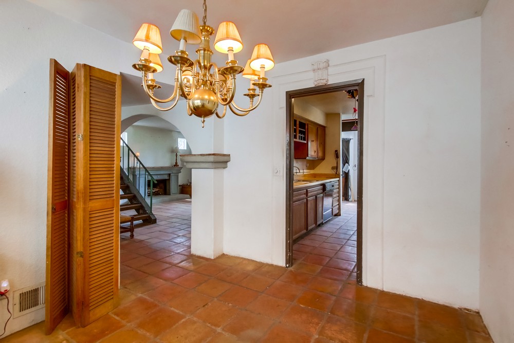 Virtual tour photo 19 of 43 for 2885 47th St
