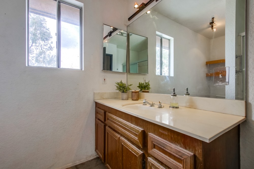 Virtual tour photo 33 of 43 for 2885 47th St