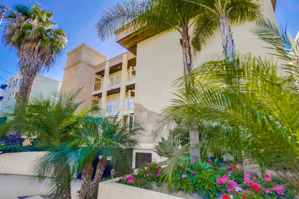 Virtual tour photo 3 of 53 for 3888 Riviera Dr #404