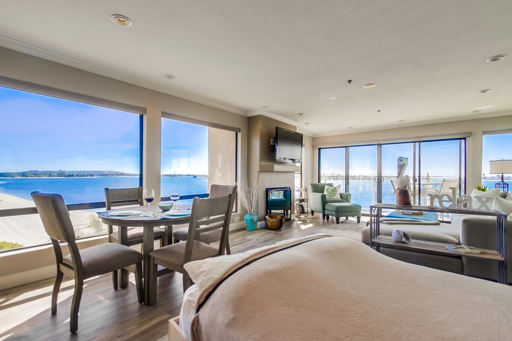 Virtual tour photo 15 of 53 for 3888 Riviera Dr #404
