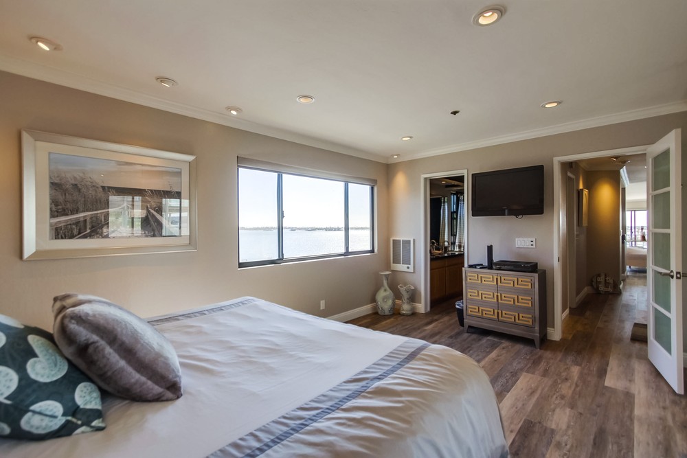 Virtual tour photo 34 of 53 for 3888 Riviera Dr #404