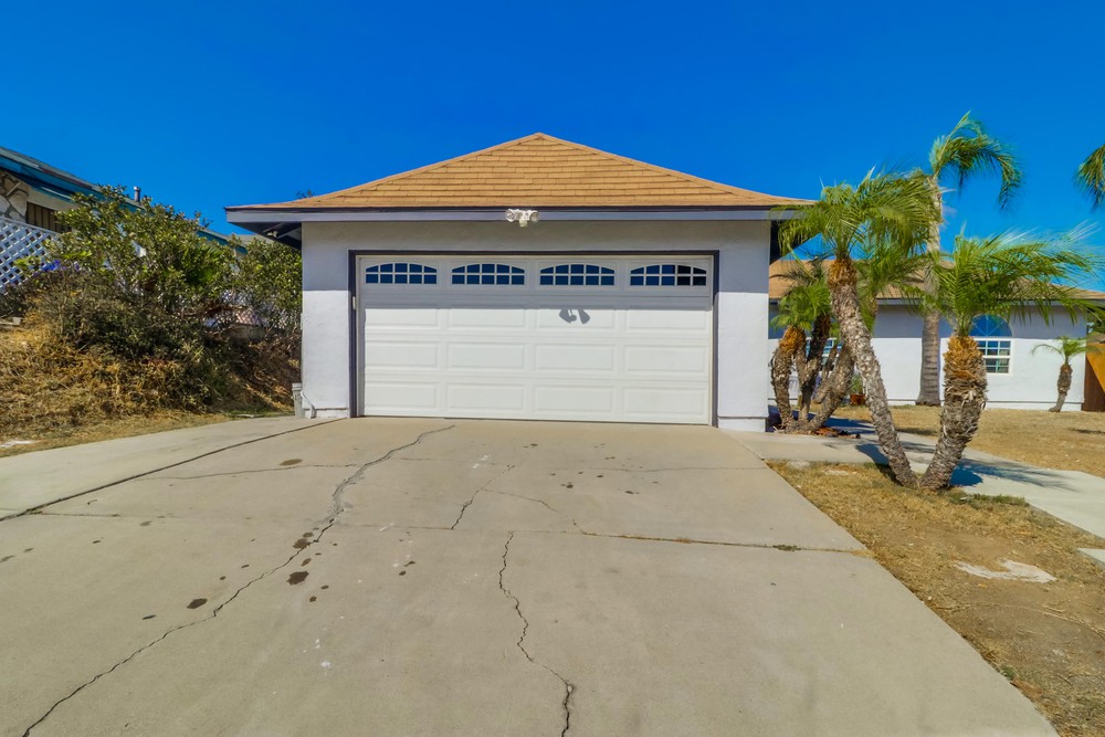 Virtual tour photo 5 of 32 for 2890 Donax Ave