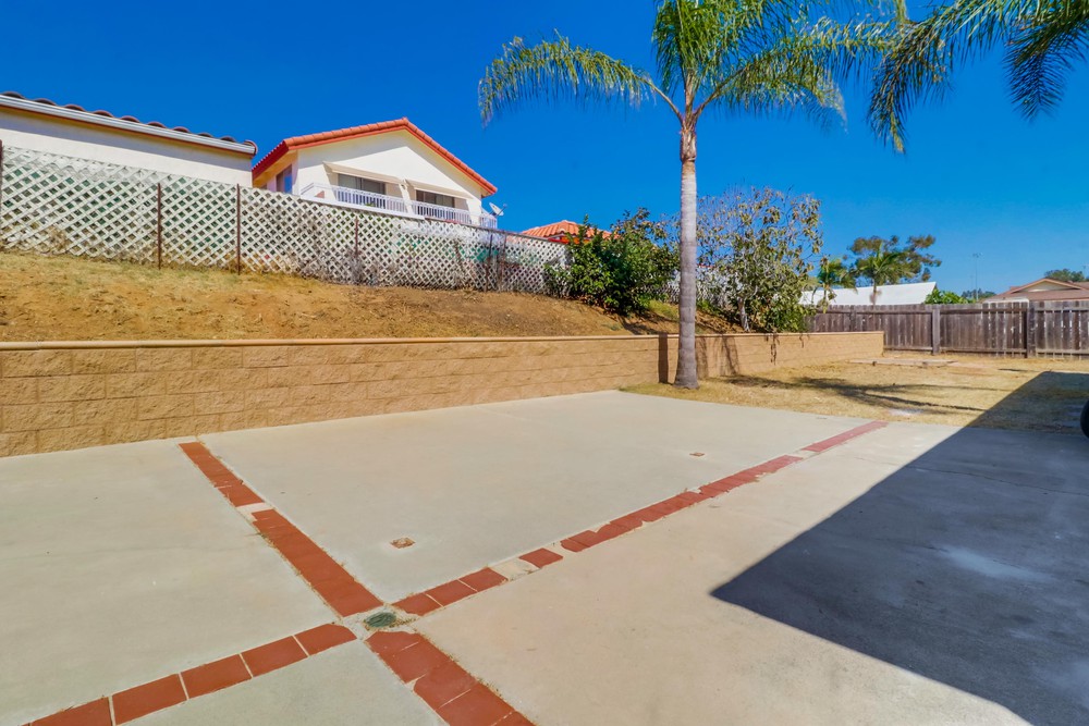 Virtual tour photo 27 of 32 for 2890 Donax Ave
