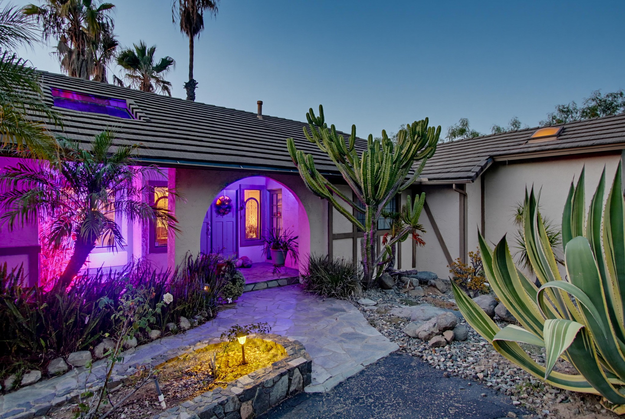 Virtual tour photo 6 of 152 for 2890 Vista Del Rio