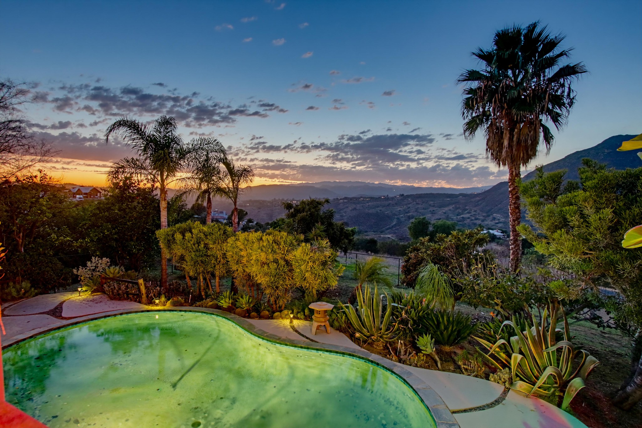 Virtual tour photo 15 of 152 for 2890 Vista Del Rio