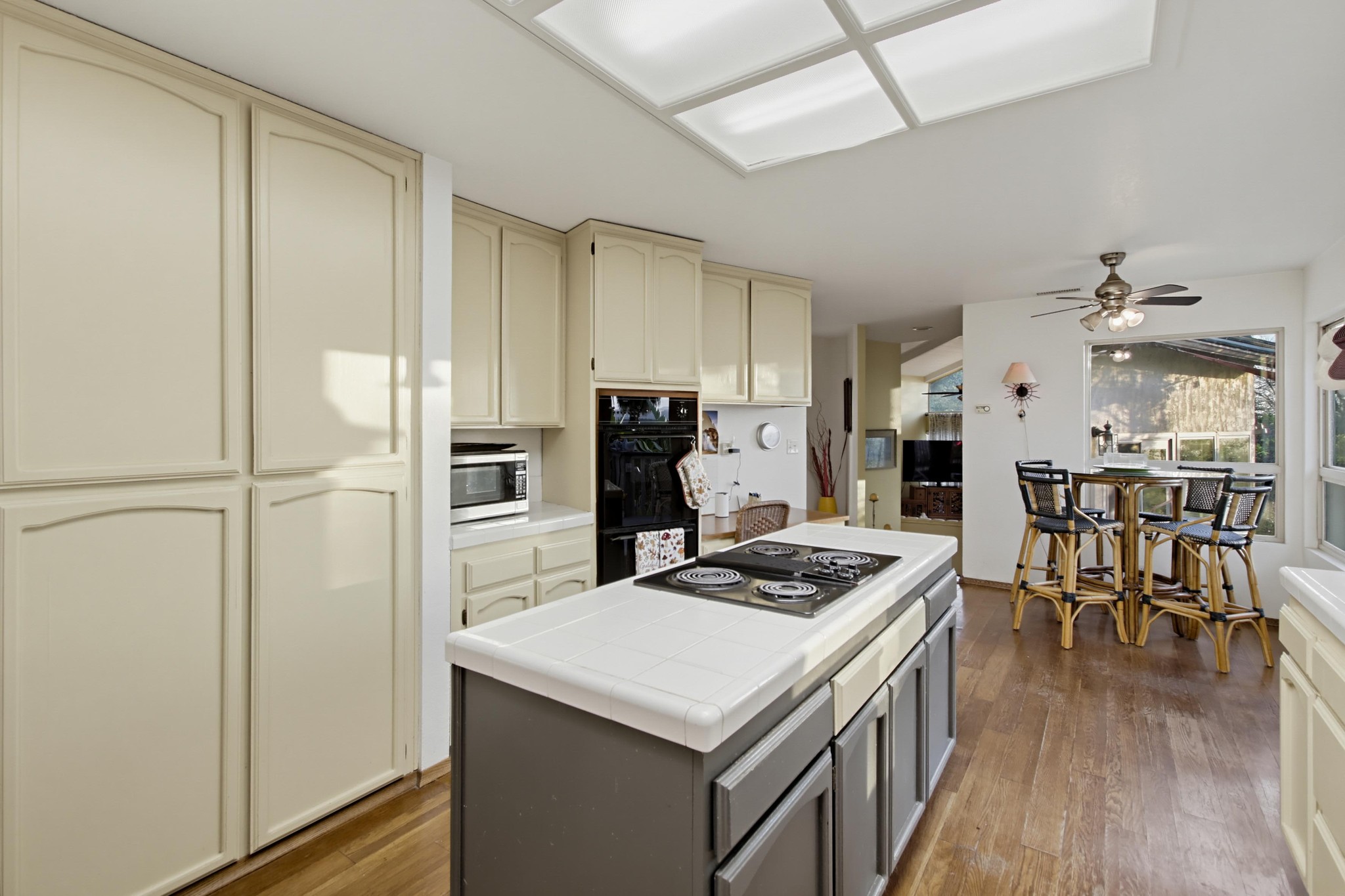 Virtual tour photo 40 of 152 for 2890 Vista Del Rio