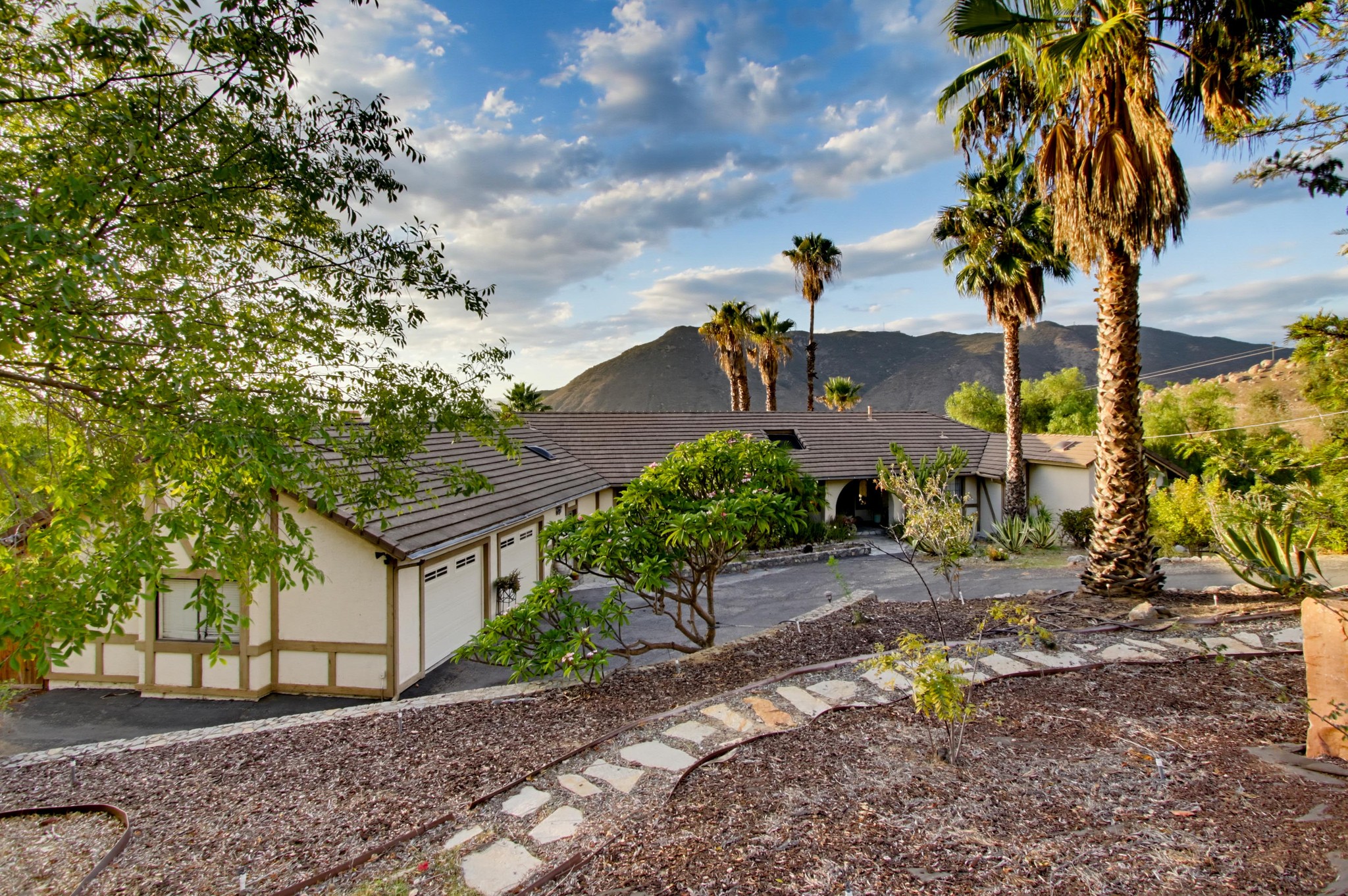 Virtual tour photo 91 of 152 for 2890 Vista Del Rio