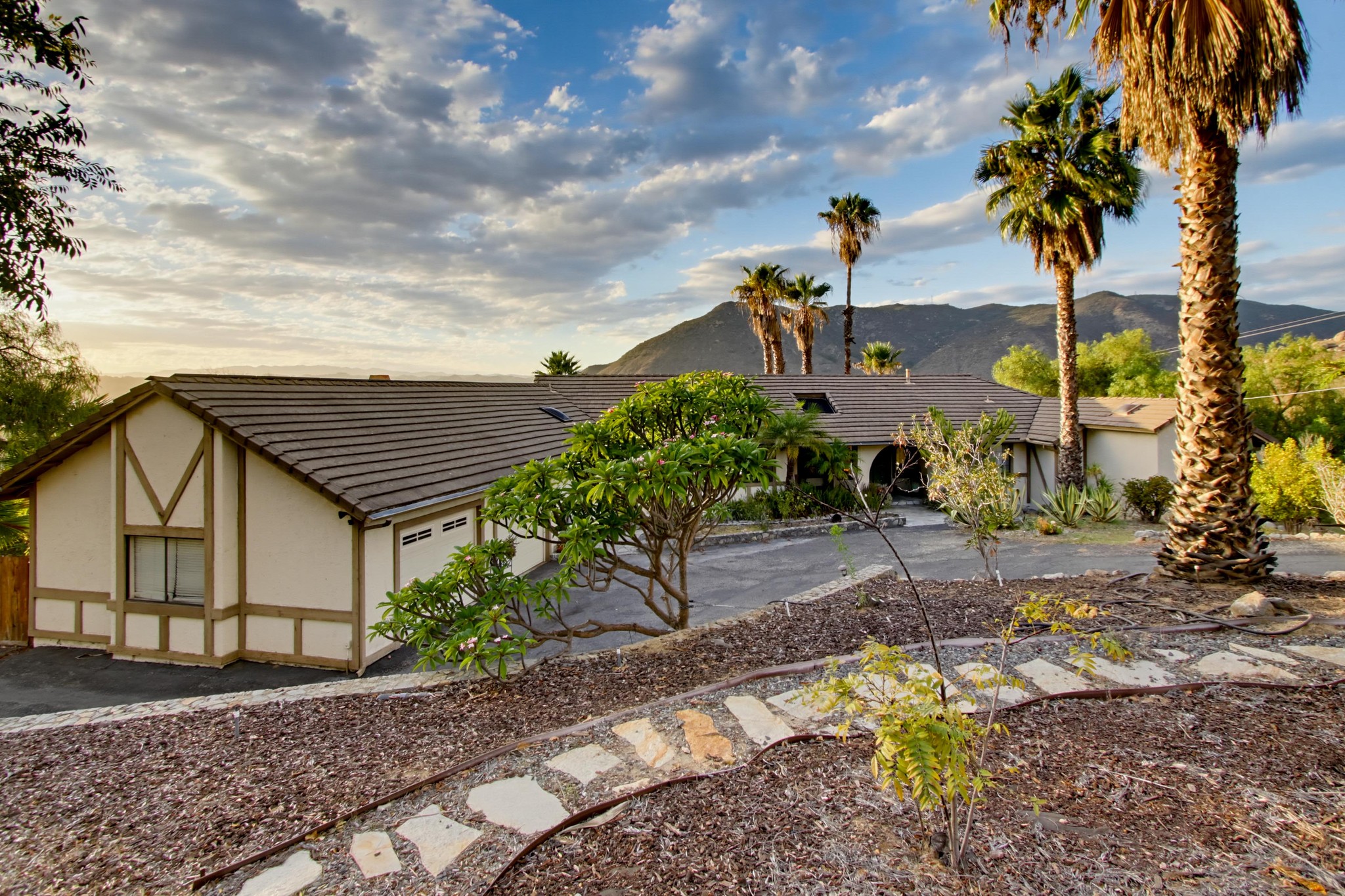 Virtual tour photo 92 of 152 for 2890 Vista Del Rio
