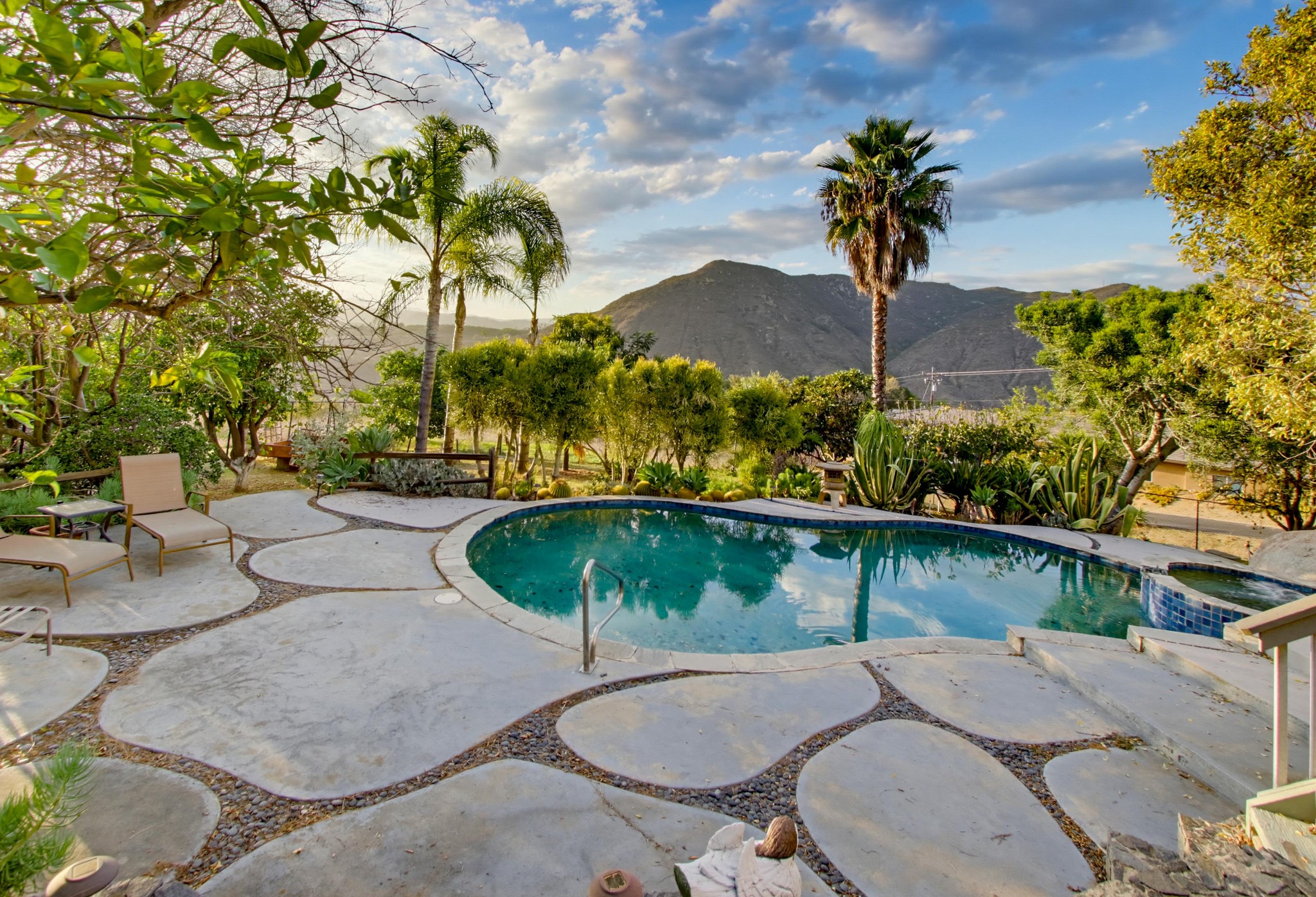 Virtual tour photo 104 of 152 for 2890 Vista Del Rio