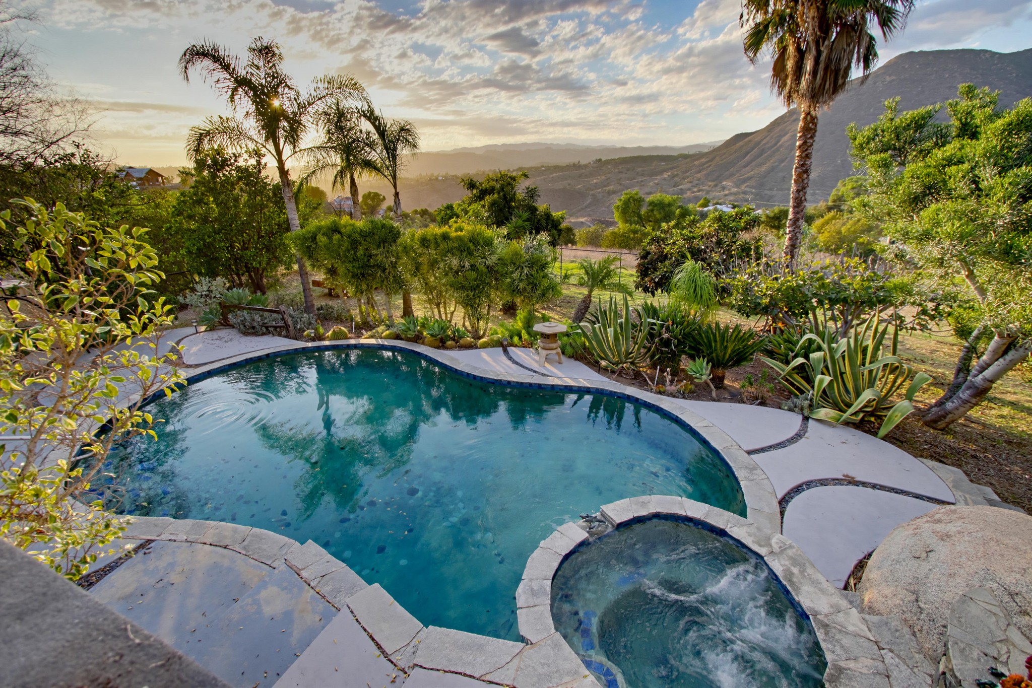 Virtual tour photo 120 of 152 for 2890 Vista Del Rio