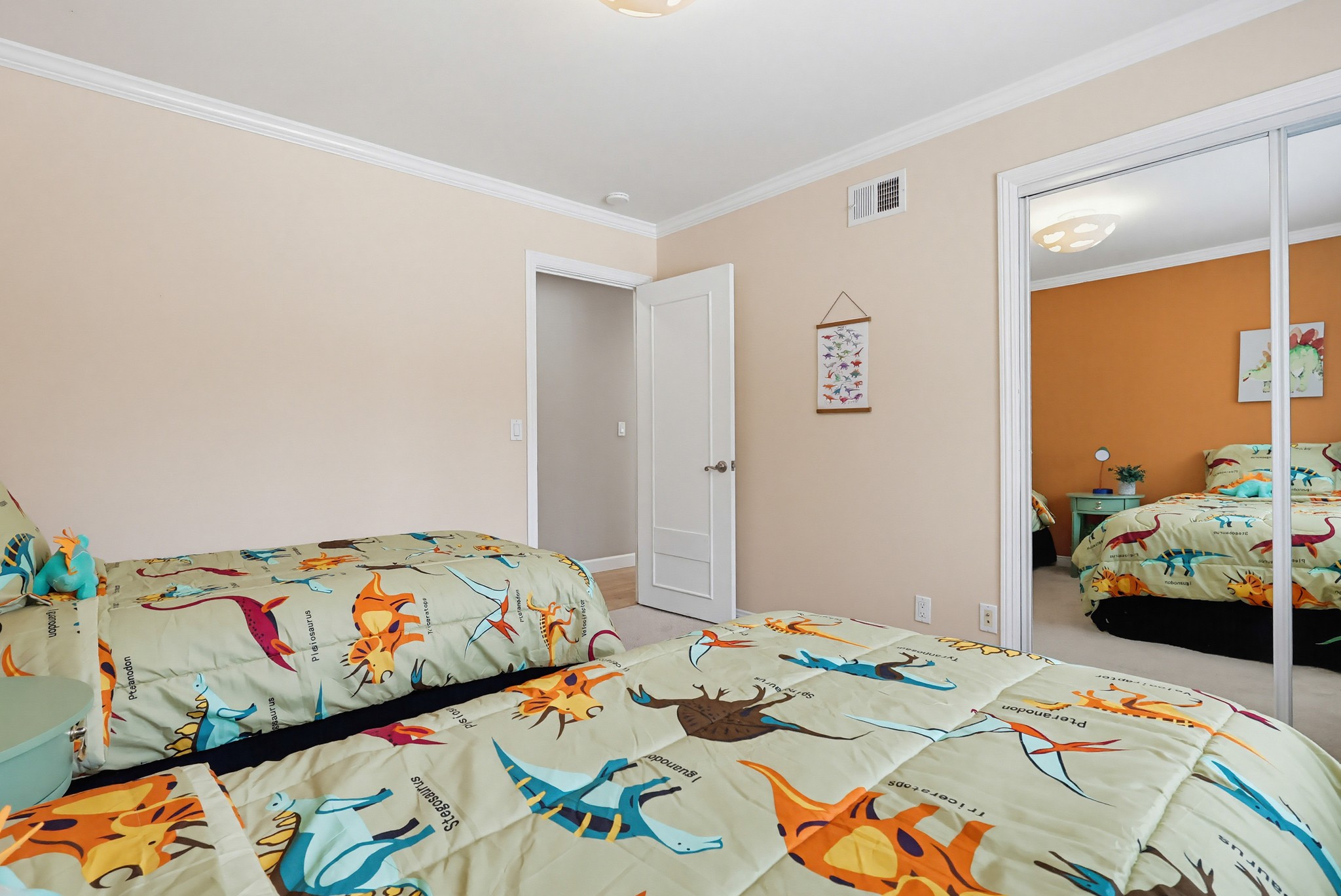 Virtual tour photo 54 of 106 for 28915 Sprucegrove Dr