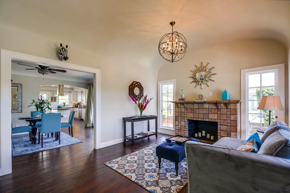 Virtual tour photo 8 of 50 for 2896 Copley Ave