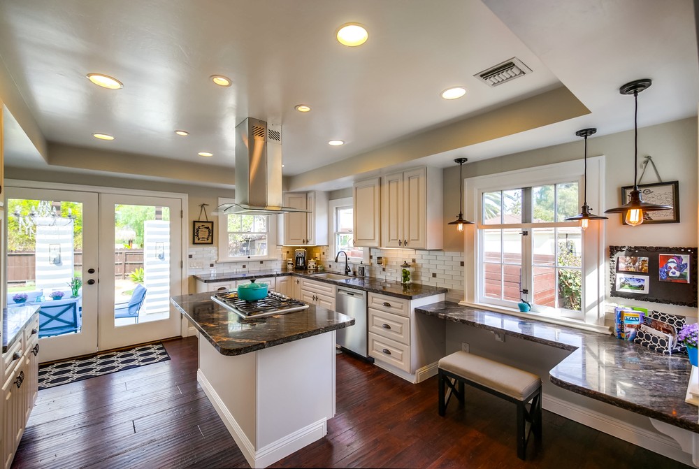 Virtual tour photo 16 of 50 for 2896 Copley Ave