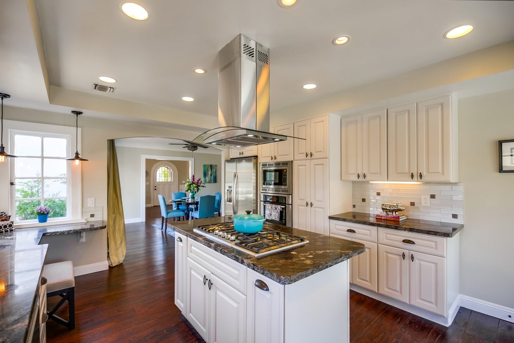 Virtual tour photo 19 of 50 for 2896 Copley Ave