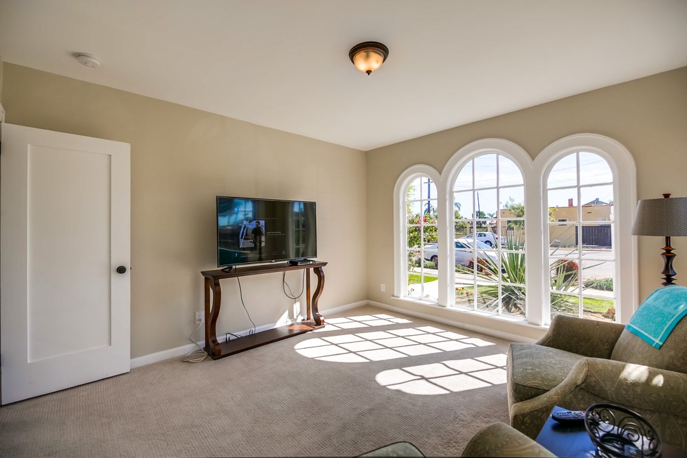 Virtual tour photo 24 of 50 for 2896 Copley Ave