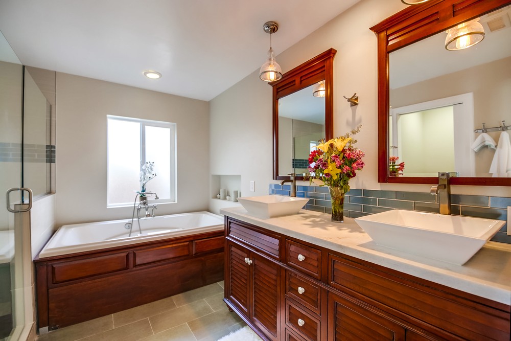 Virtual tour photo 28 of 50 for 2896 Copley Ave
