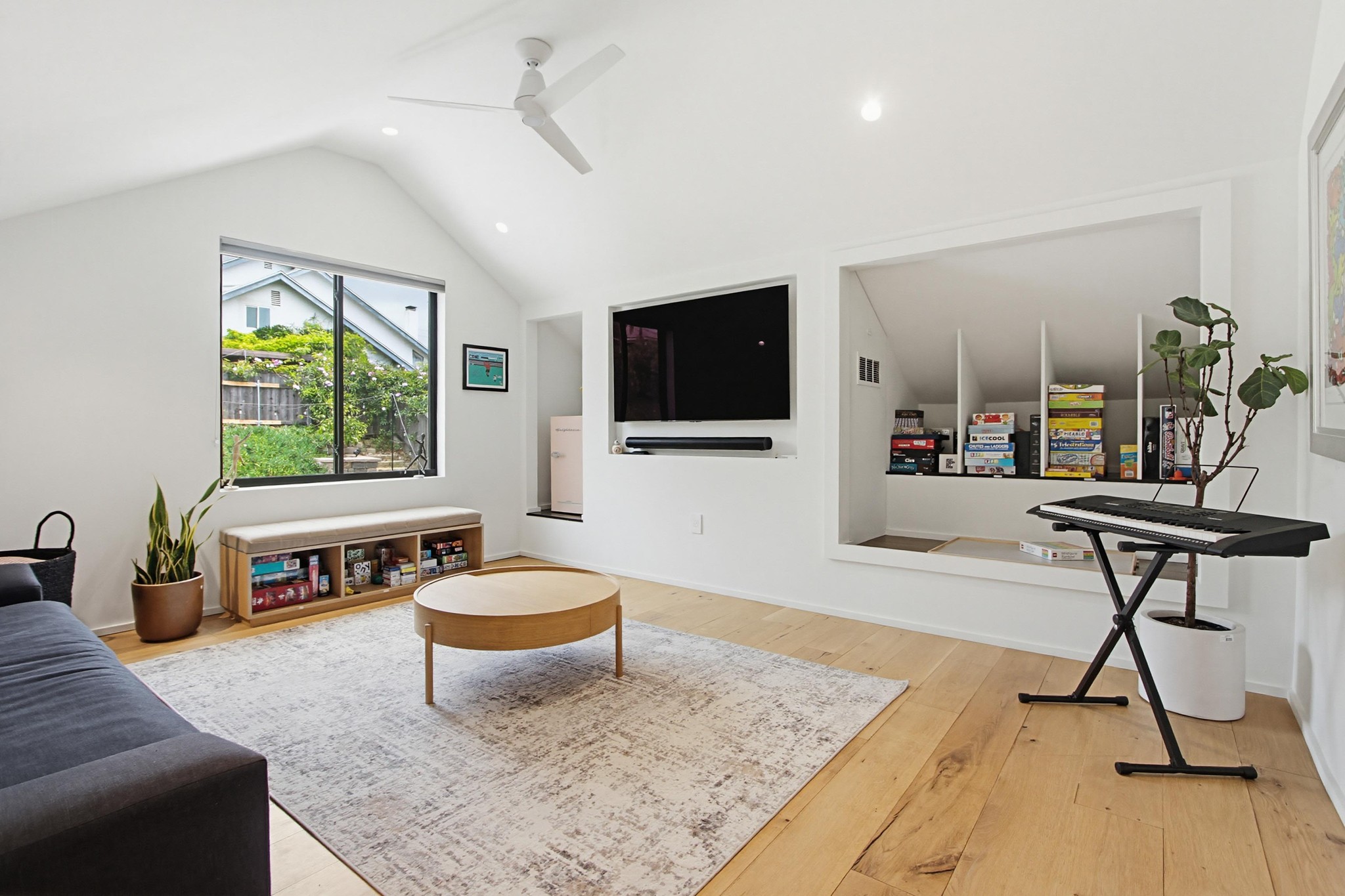 Virtual tour photo 56 of 86 for 290 Sharp Pl