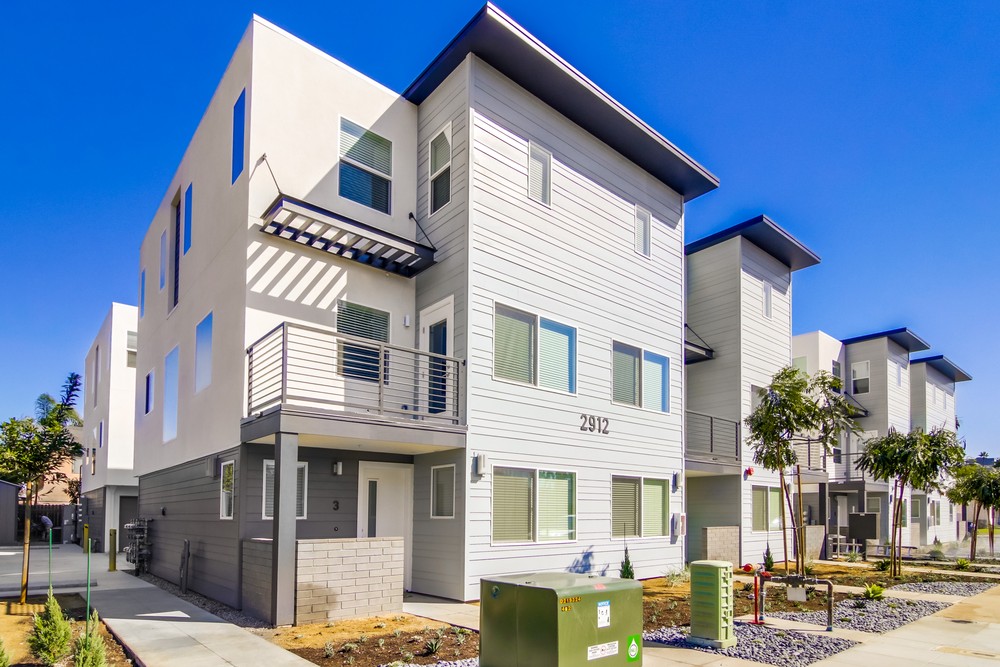 Virtual tour photo 1 of 51 for 2902 Jarvis St
