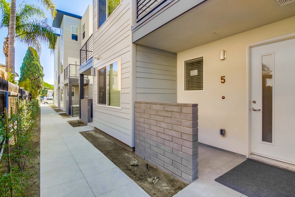 Virtual tour photo 5 of 51 for 2902 Jarvis St