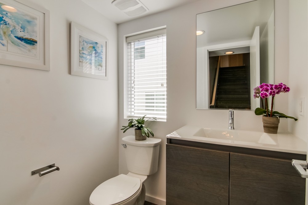 Virtual tour photo 31 of 51 for 2902 Jarvis St