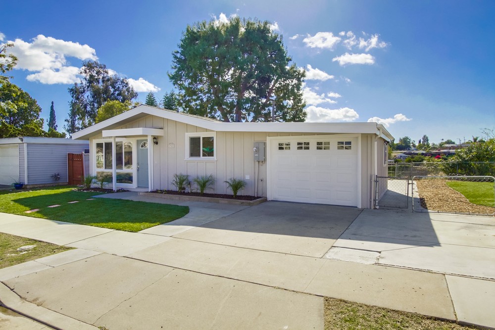 Virtual tour photo 6 of 44 for 2902 Mobley St