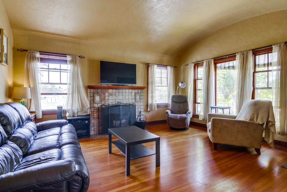 Virtual tour photo 11 of 43 for 2905 32nd St