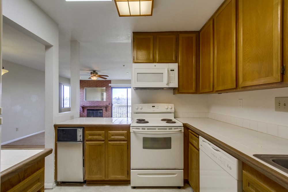 Virtual tour photo 17 of 39 for 2905 Cowley Way Unit E