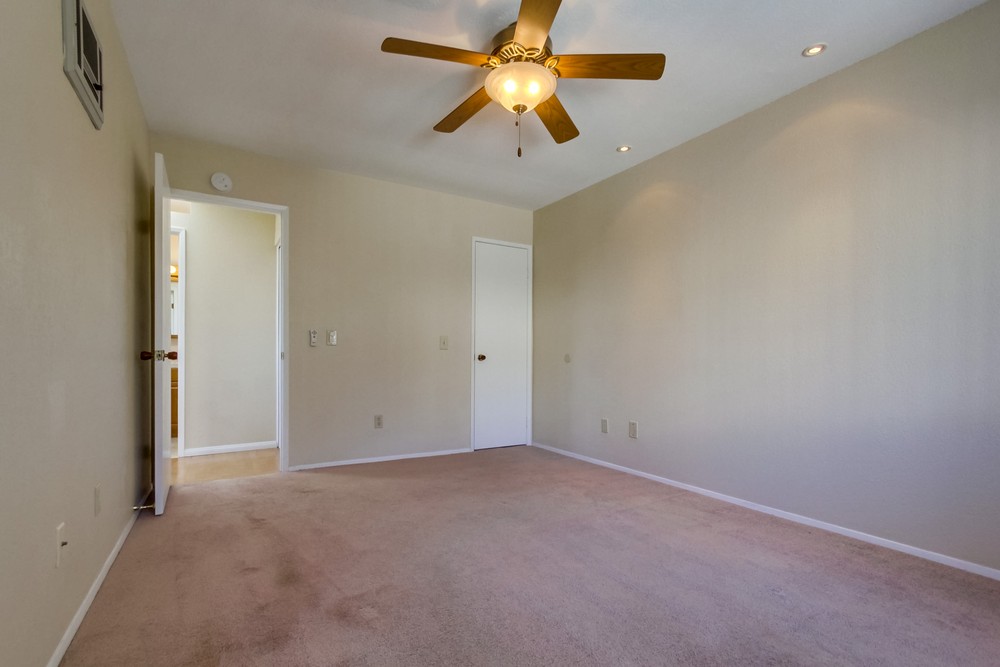 Virtual tour photo 22 of 39 for 2905 Cowley Way Unit E