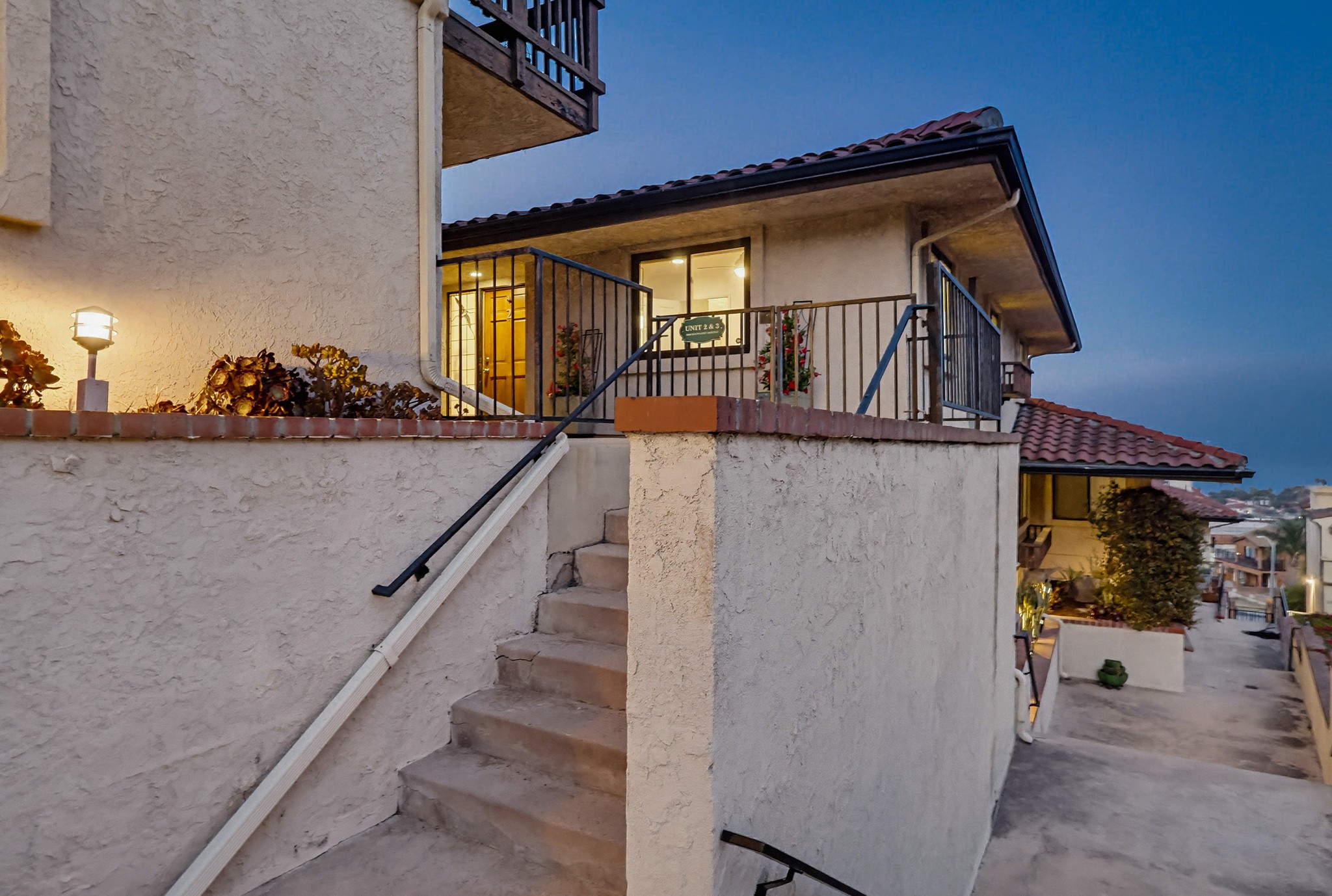 Virtual tour photo 7 of 153 for 2906 Baywater Ave UNIT 2