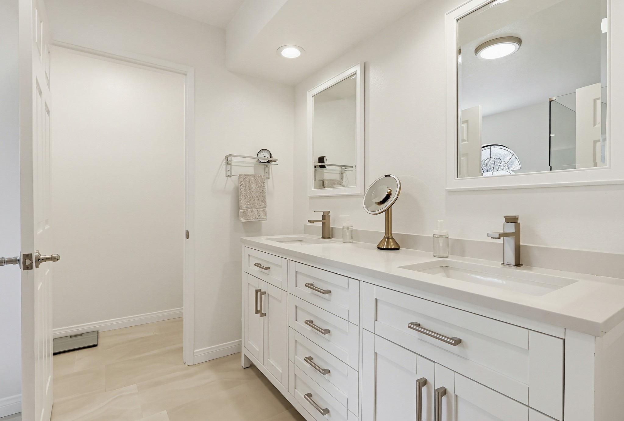 Virtual tour photo 101 of 153 for 2906 Baywater Ave UNIT 2