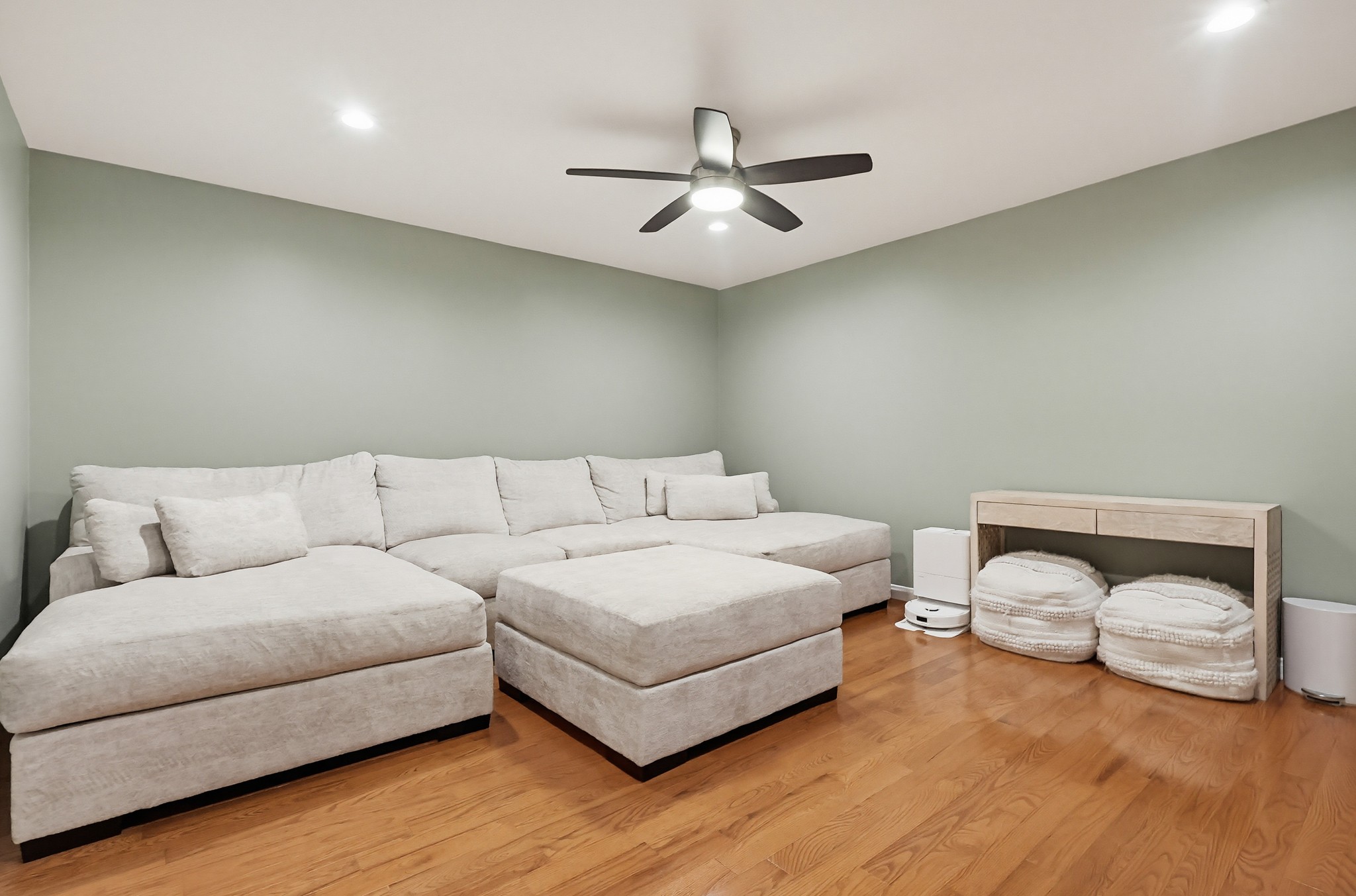 Virtual tour photo 116 of 153 for 2906 Baywater Ave UNIT 2