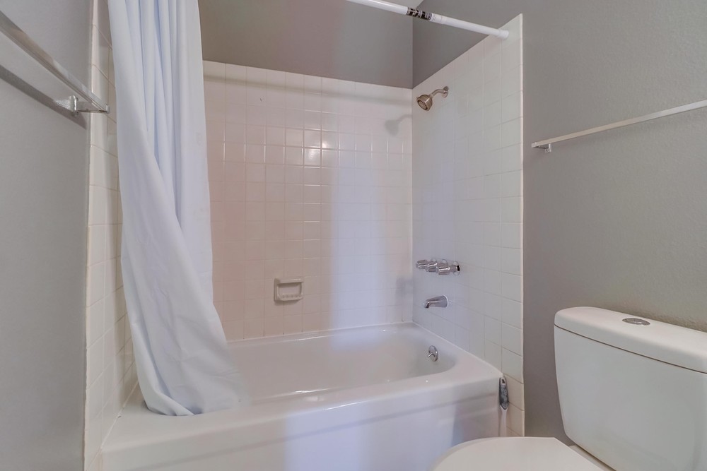 Virtual tour photo 32 of 47 for 2908 Pettigo Dr