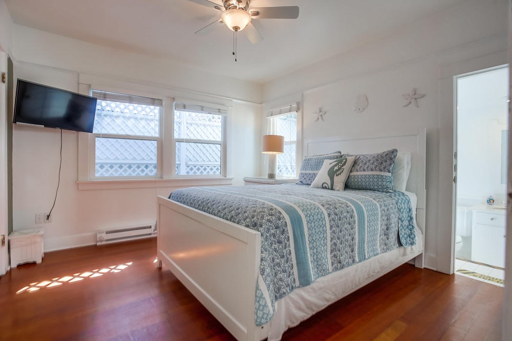Virtual tour photo 31 of 47 for 2910 Bayside Ln