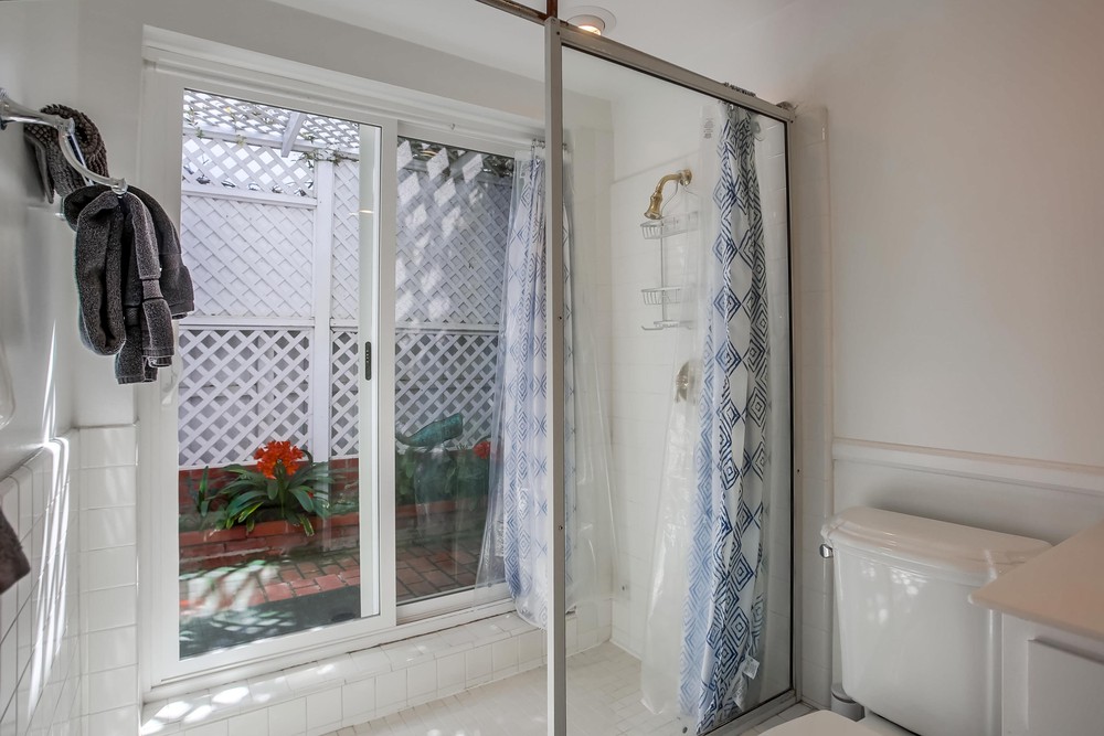 Virtual tour photo 37 of 47 for 2910 Bayside Ln