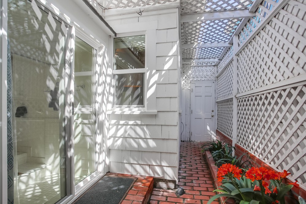 Virtual tour photo 38 of 47 for 2910 Bayside Ln