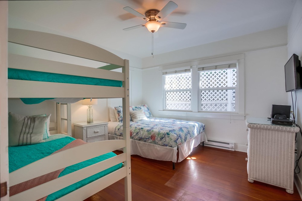 Virtual tour photo 39 of 47 for 2910 Bayside Ln