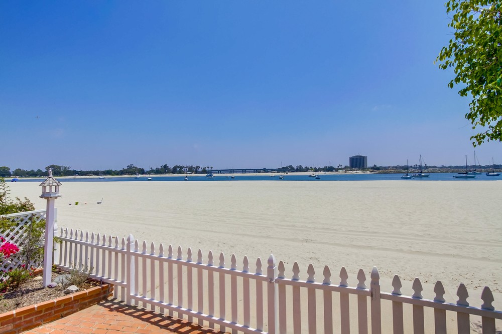 Virtual tour photo 8 of 34 for 2910 Bayside Walk