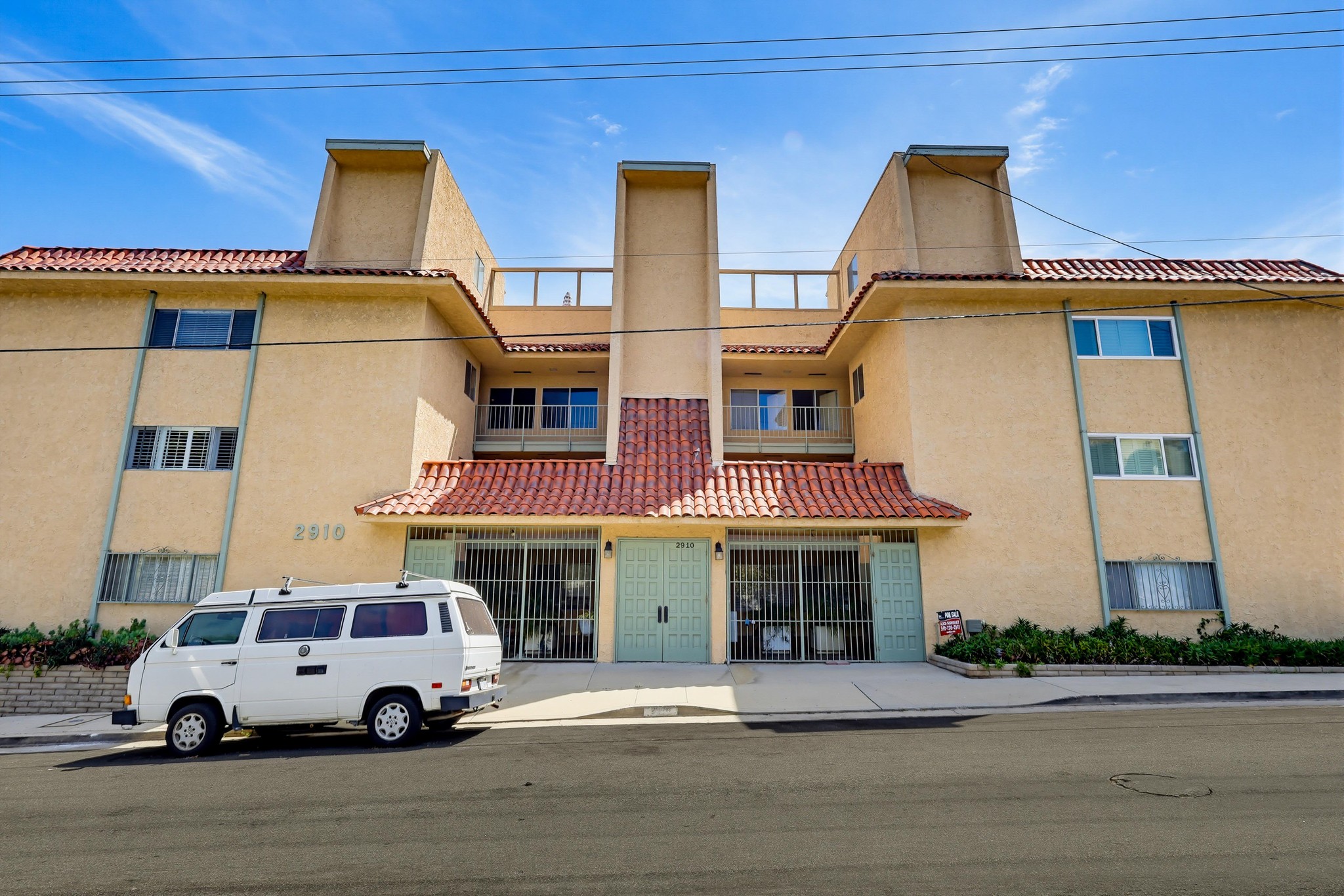 Virtual tour photo 3 of 62 for 2910 S Peck Ave