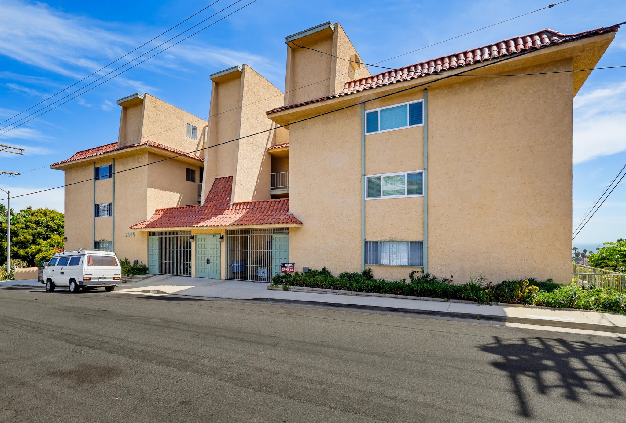 Virtual tour photo 4 of 62 for 2910 S Peck Ave