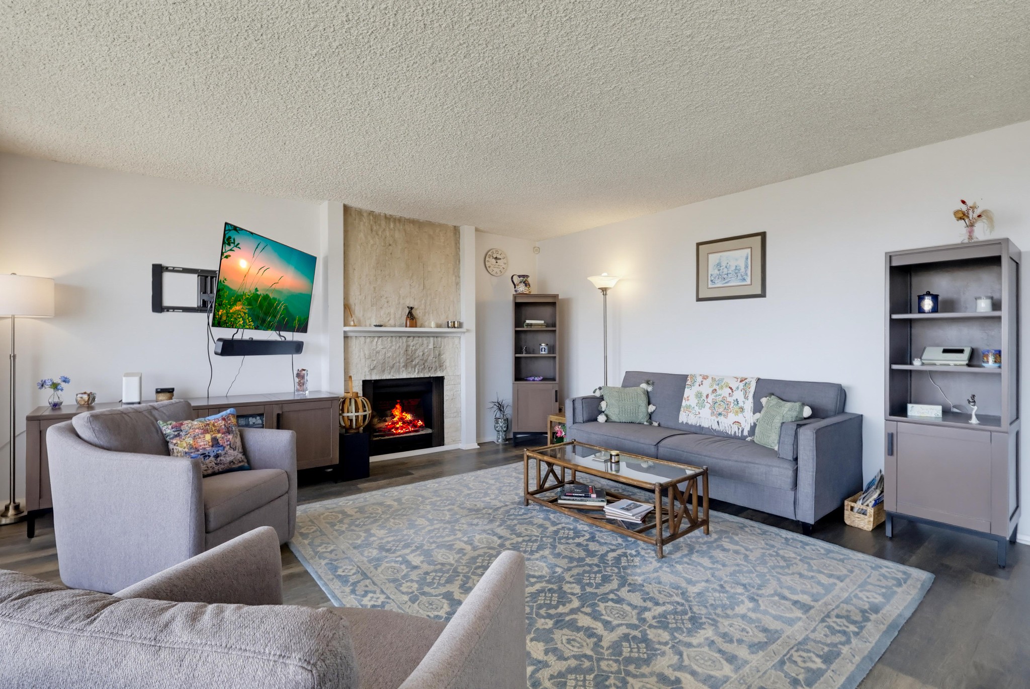 Virtual tour photo 9 of 62 for 2910 S Peck Ave