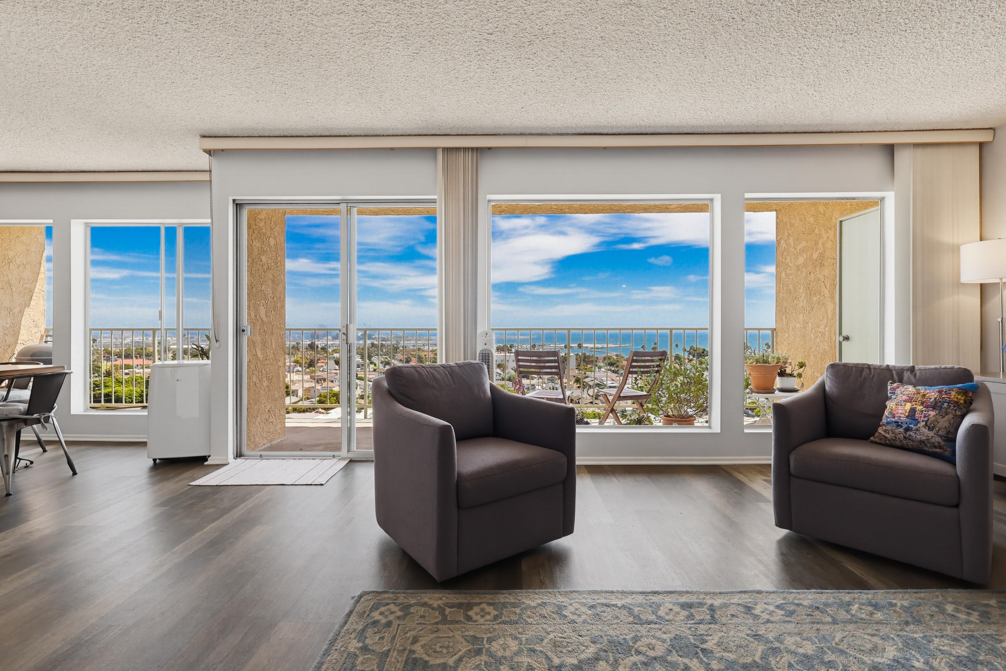 Virtual tour photo 11 of 62 for 2910 S Peck Ave