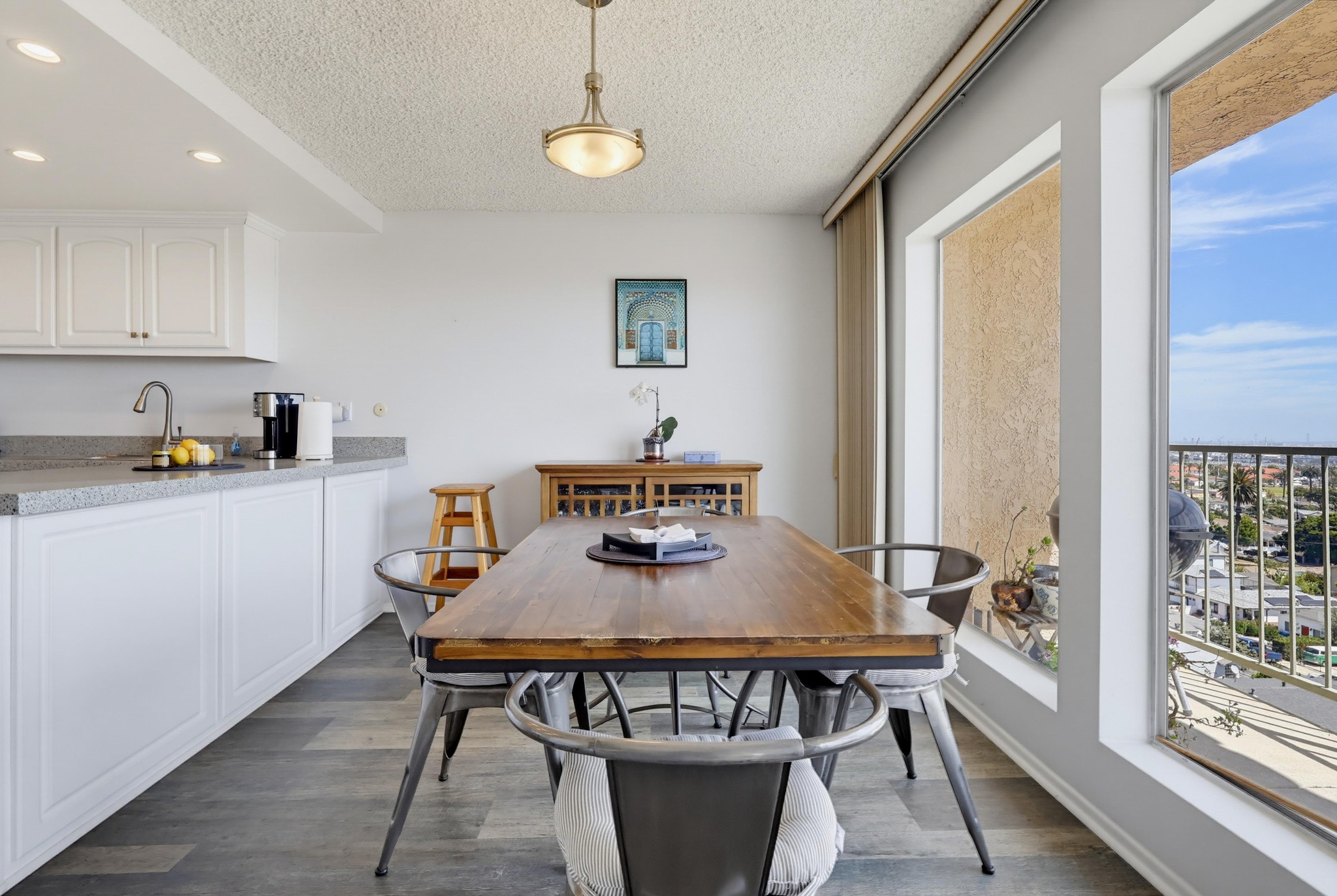 Virtual tour photo 13 of 62 for 2910 S Peck Ave