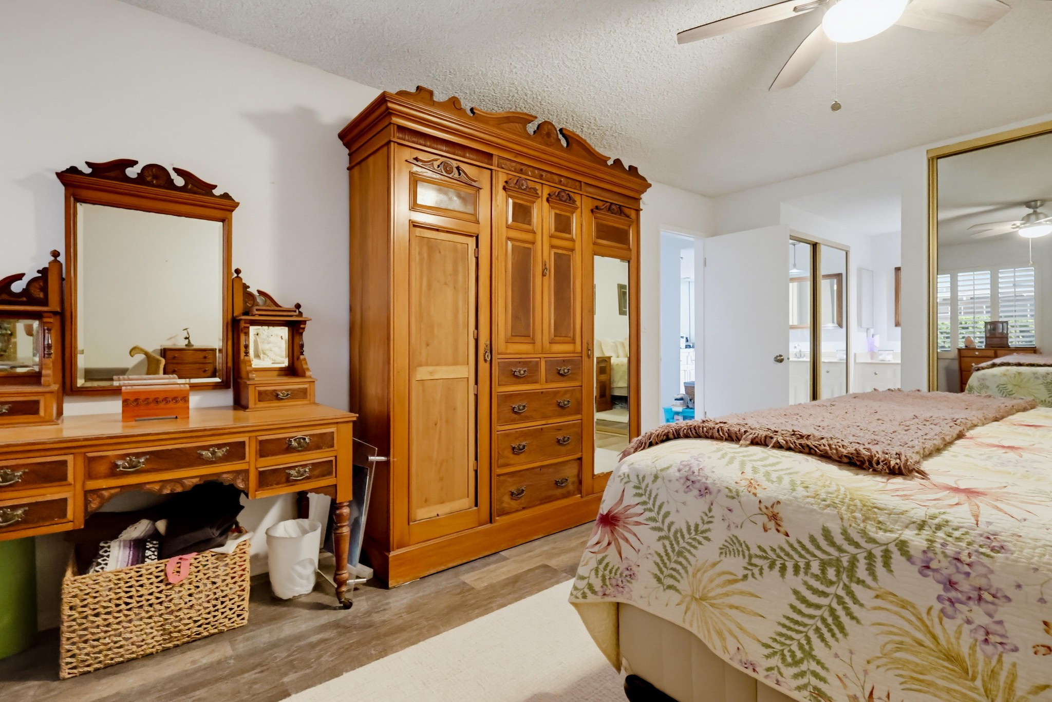 Virtual tour photo 42 of 62 for 2910 S Peck Ave