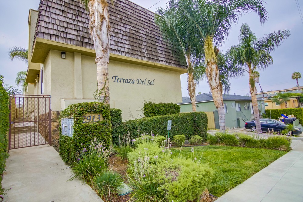 Virtual tour photo 1 of 33 for 2913 A St UNIT 6
