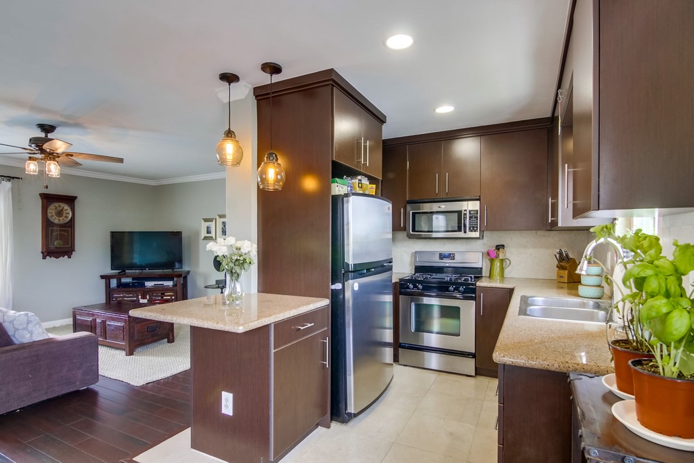 Virtual tour photo 13 of 33 for 2913 A St UNIT 6