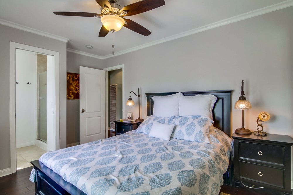Virtual tour photo 21 of 33 for 2913 A St UNIT 6