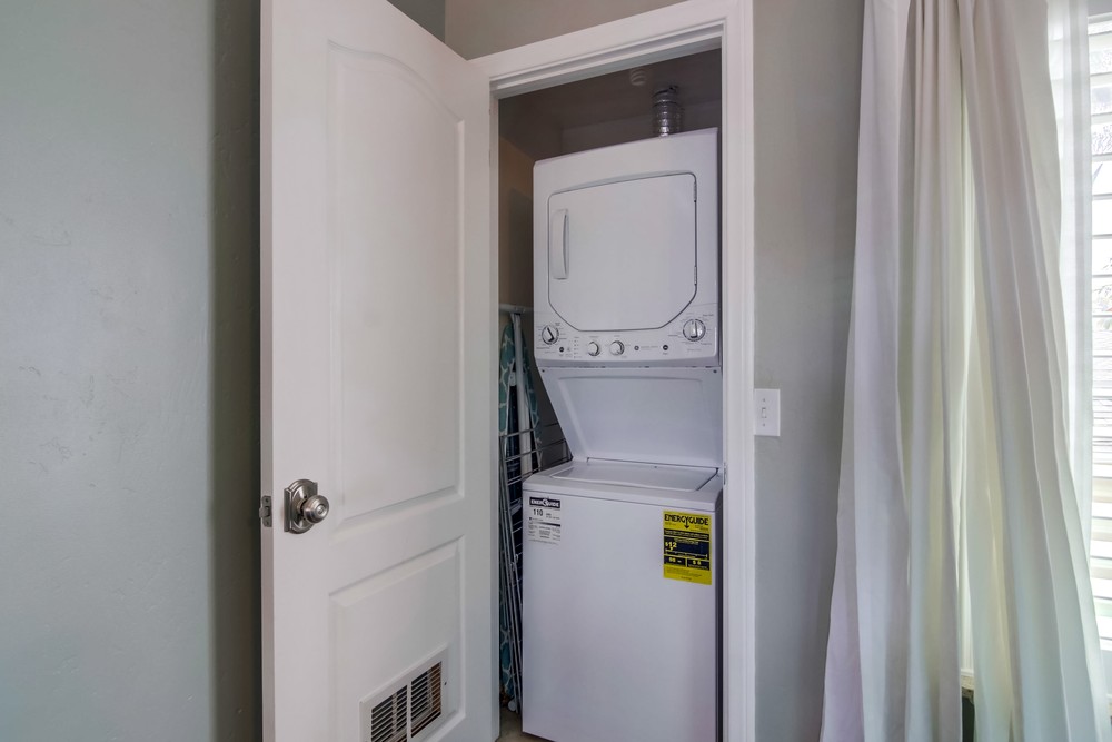 Virtual tour photo 30 of 33 for 2913 A St UNIT 6